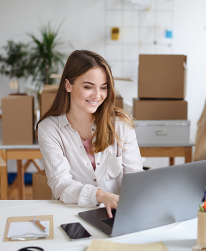 young-woman-dropshipper-with-laptop-working-at-hom-WEVGR76.png